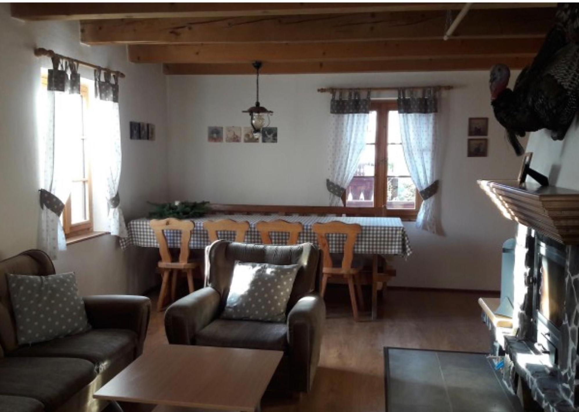 Villa Domcek V Strani Mýto pod Ďumbierom Esterno foto