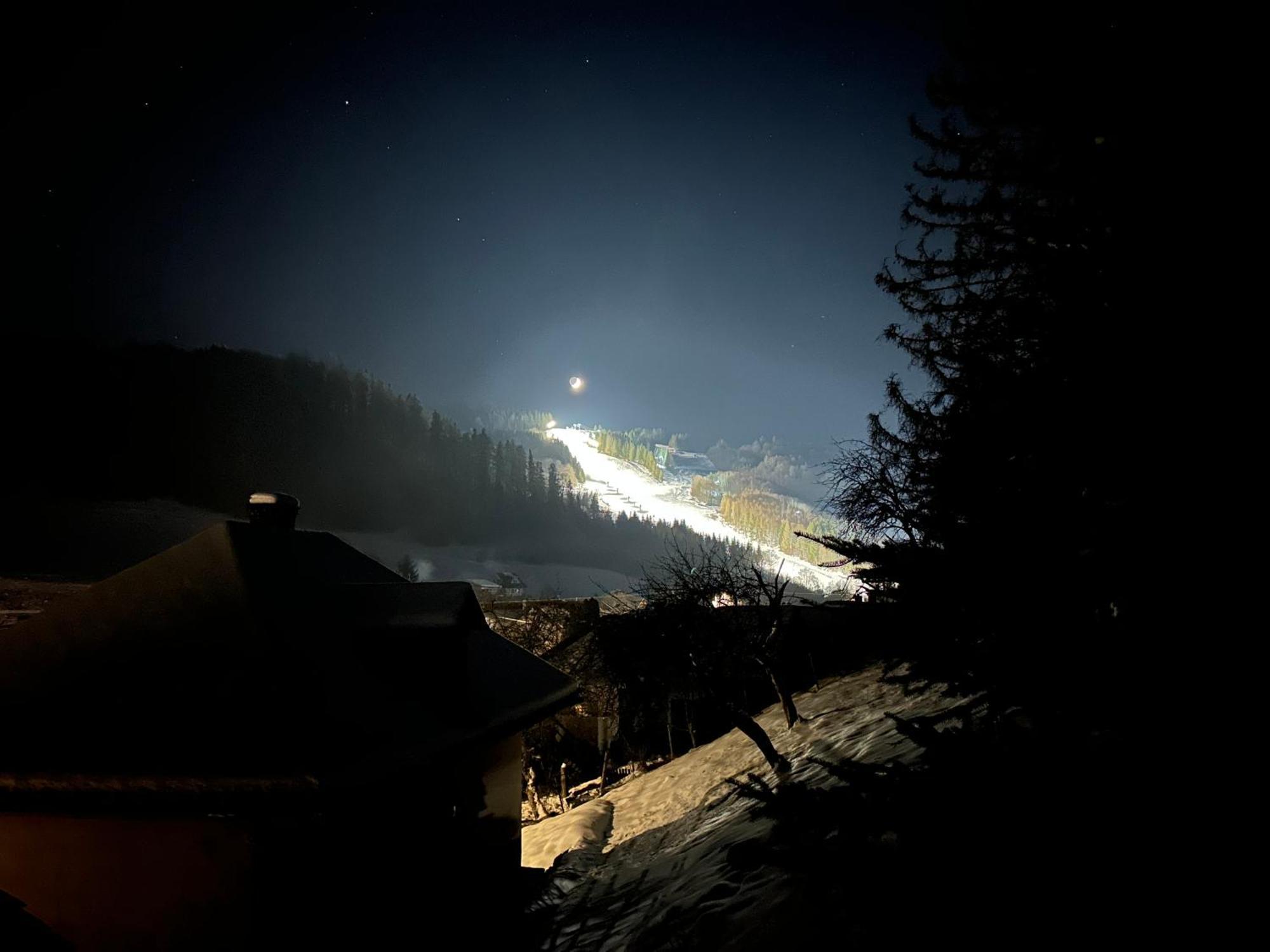Villa Domcek V Strani Mýto pod Ďumbierom Esterno foto
